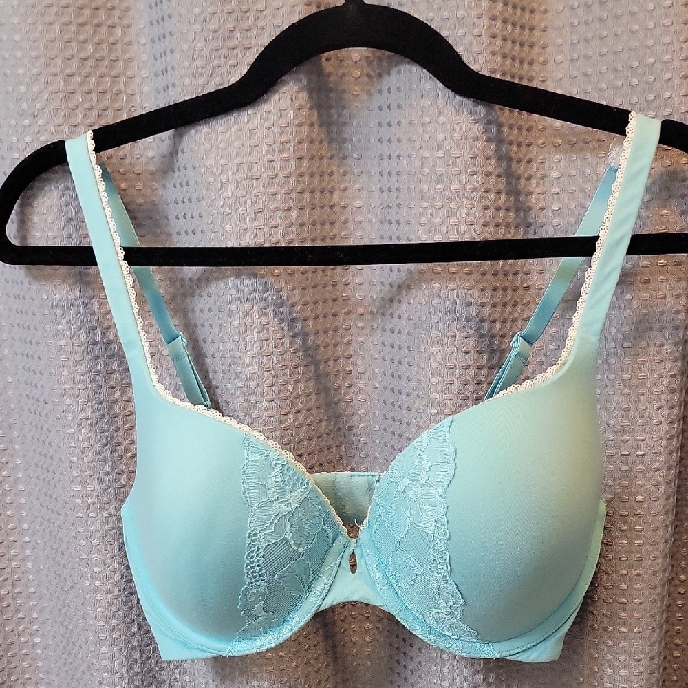 Victoria's Secret Body By Victoria Perfect Shape 34D